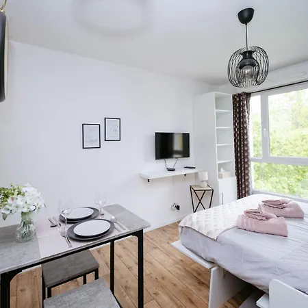 Neuvaroom Apartment